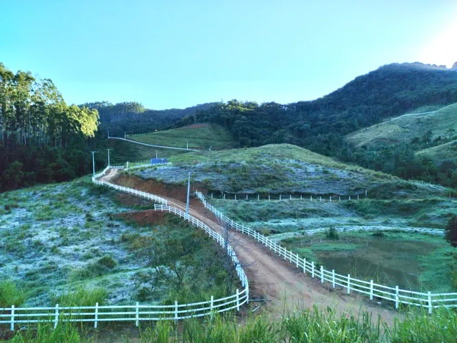 2 HECTARES LINDO AO LADO DA FLUSS HAUS EM SÃO MARTINHO!