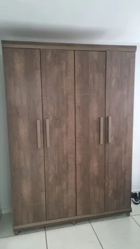 Guarda Roupa 4 Portas