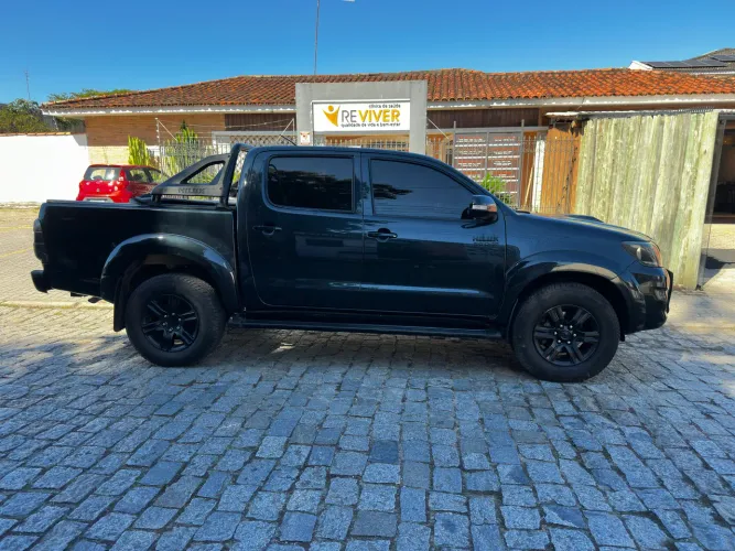 Toyota Hilux CD SRV D4-d 4X4 3.0 TDI Diesel AUT 2012