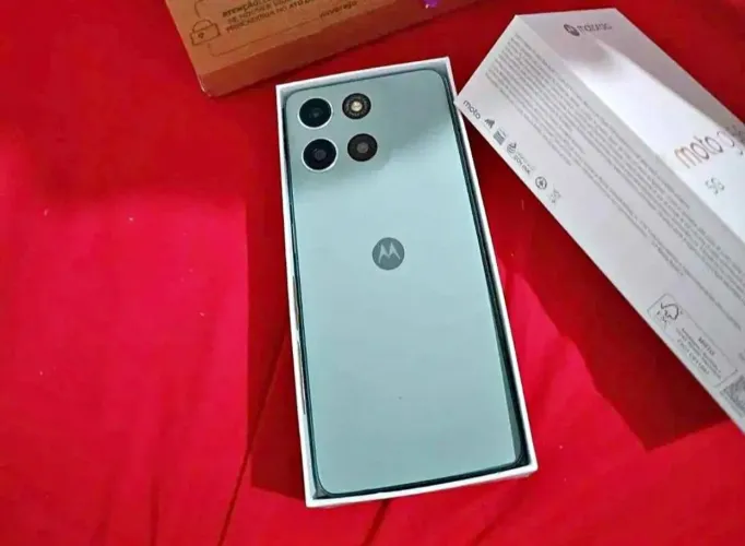 Motorola Moto G56 - 12GB RAM + 256GB | Novo na Caixa