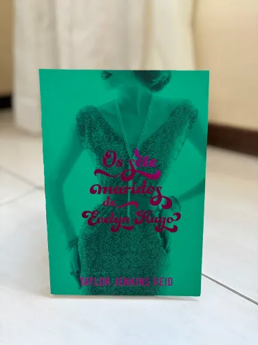 Livro Os Sete Maridos De Evelyn Hugo