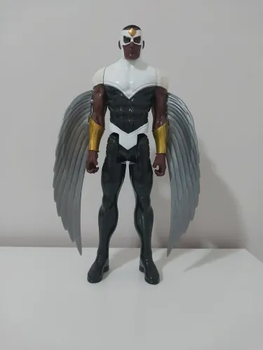 Boneco Falcon Negro 30cm - Hasbro