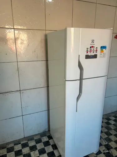 Geladeira Electrolux Frost free 