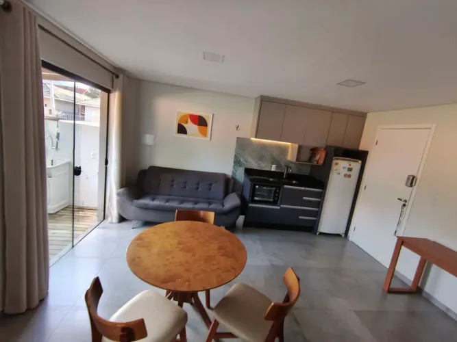 Studio mobiliado perto da praia