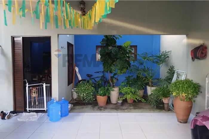 CASA Á VENDA EM NOVA PARNAMIRIM