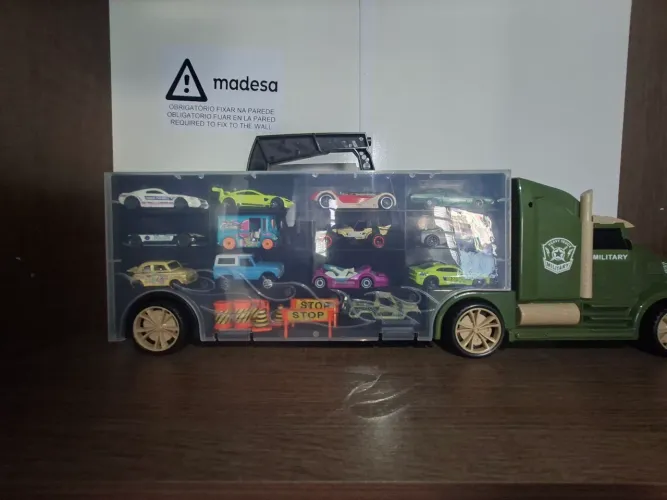 Coleção hotwheels 27 carrinhos + maleta caminhão de transporte