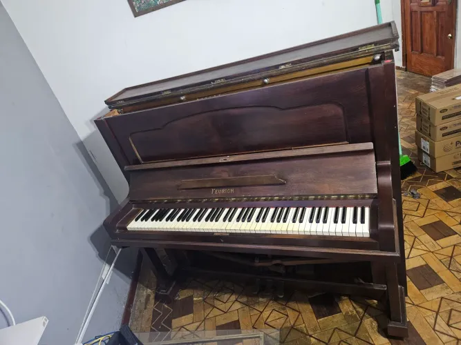 Piano Feurich