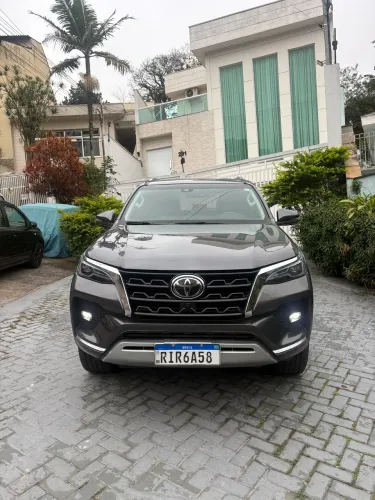 Toyota Hilux SW4 SRX 4X4 2.8 TDI 16V Dies. Aut. 2022