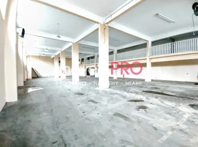 Prédio comercial, 1000m² de terreno, 1451m², 30 vagas - com renda, imóvel alugado