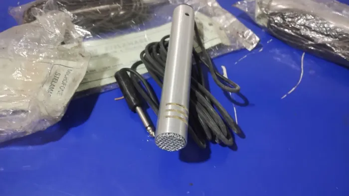 Vendo microfone novos