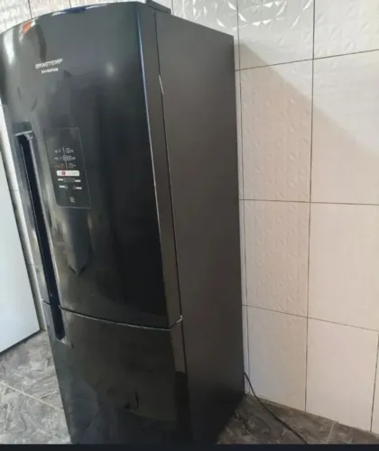 Geladeira frost free semi nova funcionando perfeitamente 1600