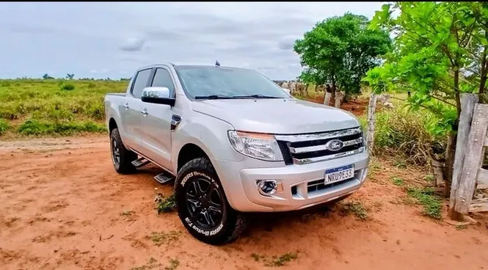 Ford Ranger XLT 2.5 16V 4X2 CD Flex 2013