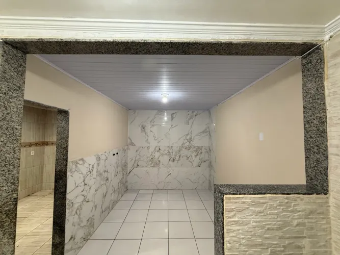 CASA INDEPENDENTE, 2 QUARTOS, LUZ E ÁGUA INCLUSO 