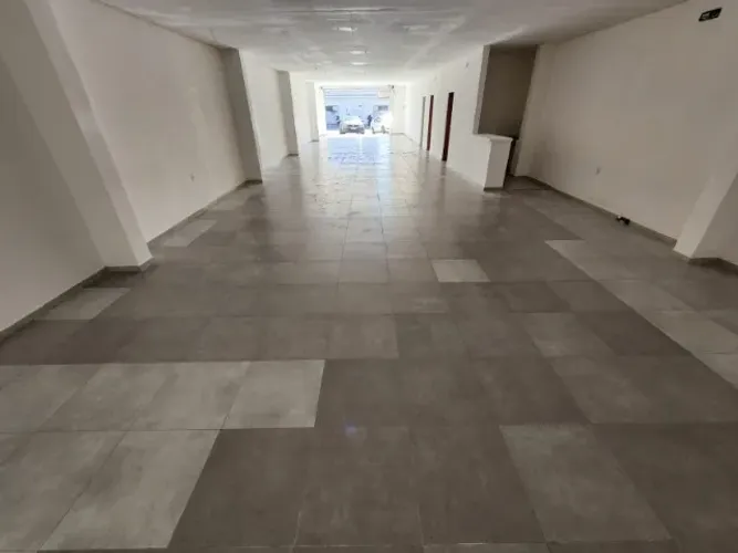 Bayeux - Alugo loja na avenida Eng de Carvalho, excelente localização.