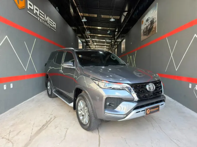 Toyota Hilux CD SRX 4X4 2.8 TDI 16V Diesel Aut. 2019