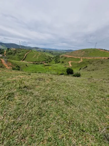 Vende-se terreno 20.000 m2, 1.5 km da cidade.