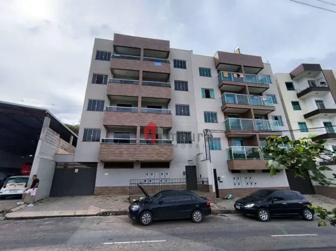 Bom Jardim - 2 Quartos - Suíte - Garagem - Varanda