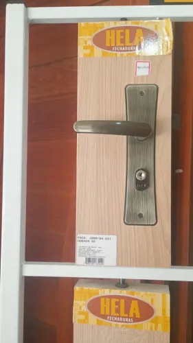 Fechadura de portas de madeira