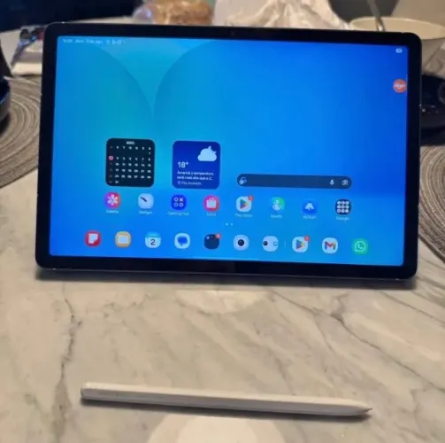 Tablet S10FE novinho