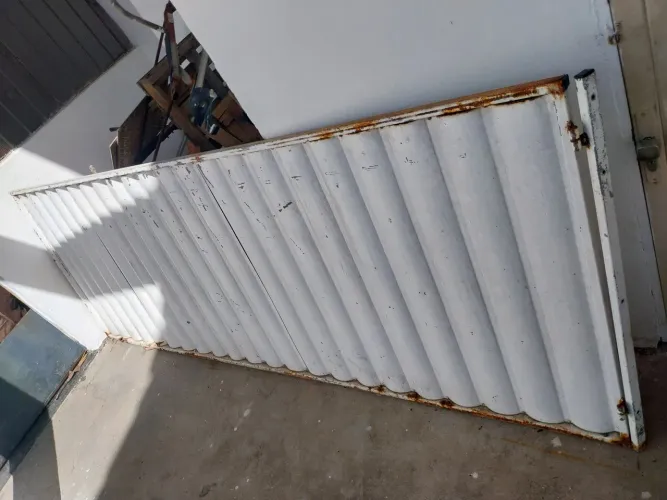 Portão de ferro Tamanho 2,80 x 1m baixo ideal para garagem interna ou pet