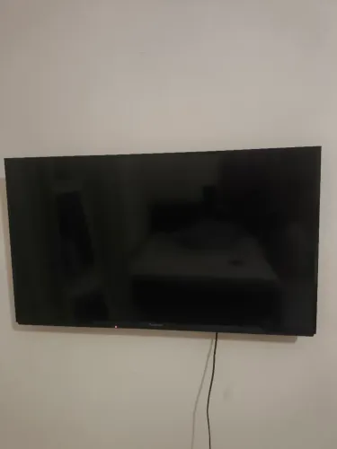 Smart TV Panasonic 40" - Bluetooth em ótimo estado.