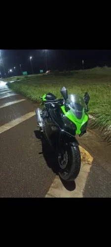 Vende-se ninja 300
