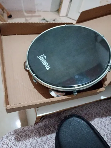 Pandeiro de dez polegadas novo, contemporânea.