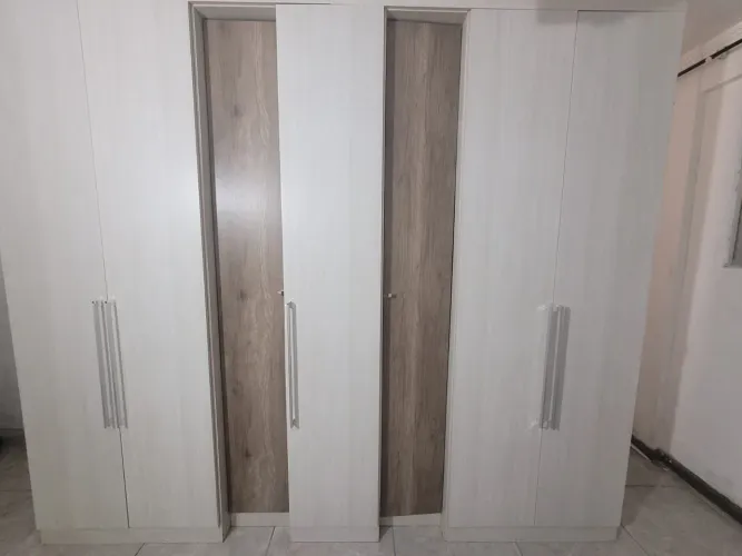 Vendo guarda-roupa Grande