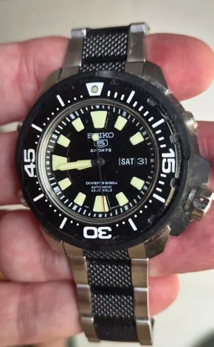 Seiko 5 SKZ253k1 Franken Monster rarissimo, diver, 200m, Safira, automatico, lume, aço316l