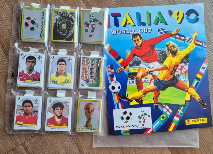 Álbum da Copa do Mundo de 1990 (Reprint) + set completo de figurinhas para colar