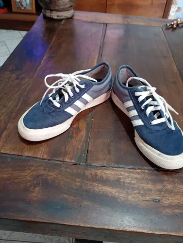 Tênis ADIDAS 36 importado