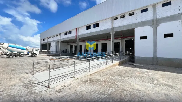Alugue galpão NOVO em Prazeres condomínio com 1.376m² 3 docas e 1 rampa, as margens da BR-
