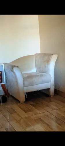 Vendo 2 poltronas 