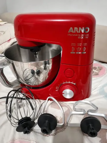 Vendo Batedeira Planetária Deluxe Arno
