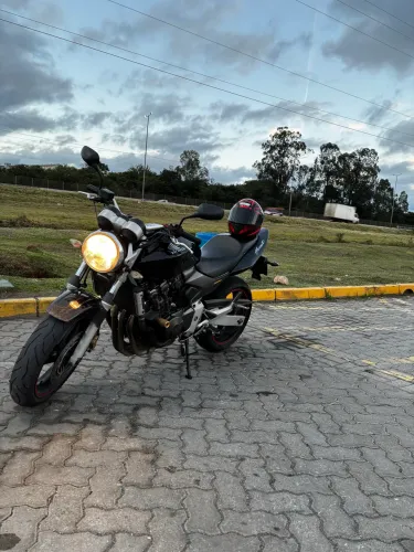 Honda CB600F Hornet Carburada