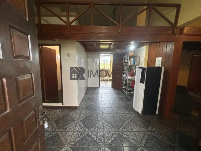 CASA SEMI MOBILIADA P/ LOCAÇÃO NO BAIRRO AMBRÓSIO.