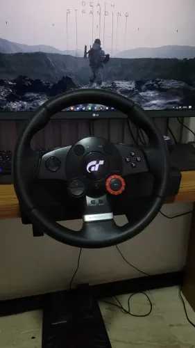 Volante Driving Force GT - DFGT- Para Pc / Ps3 / Ps2 - 900° de rotação