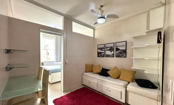 Quarto e sala  para venda com 28 metros quadrados com 1 quarto em Copacabana - Rio de Jane