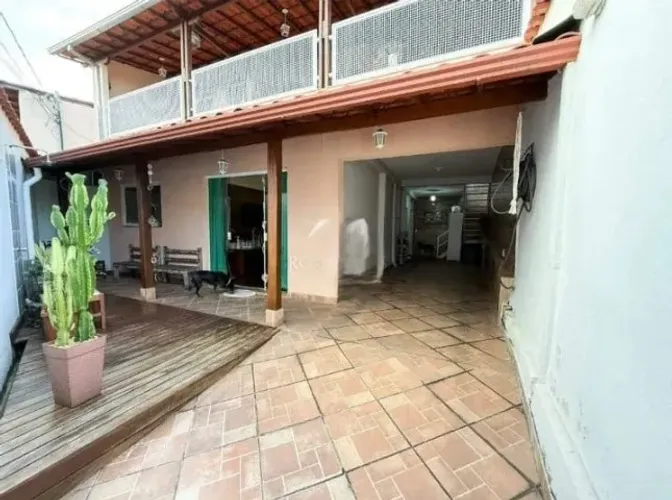 Casa 03 Qtos Estilo Colonial no Milionários Barreiro