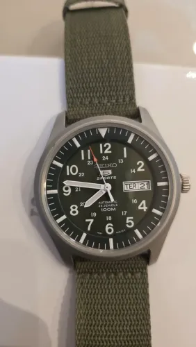 Seiko 5 Sports SNZG09