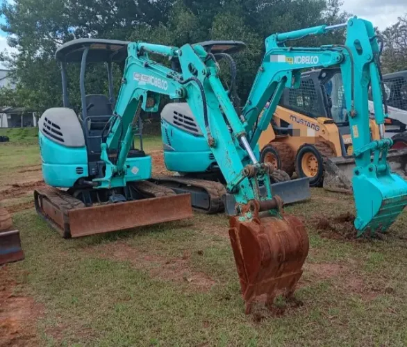 Mini Escavadeira Kobelco 2015 SK28SR