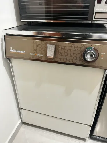 Lava-Louças Brastemp para retirada de peças