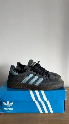 Tênis adidas special camurça 