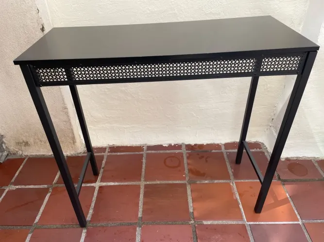 Bancada industrial com banqueta