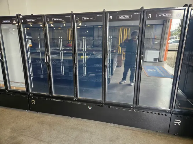 refrigerador expositor 5 portas full black