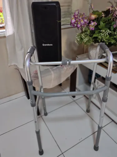 Produto, ortopédico novo (andador)