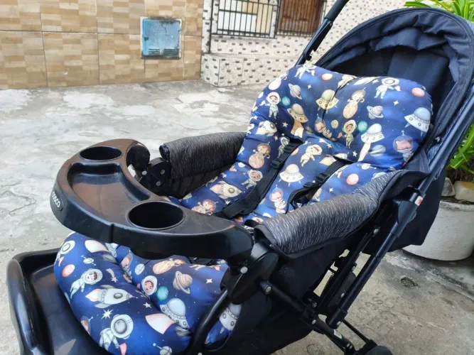Carrinho de bebê Cosco