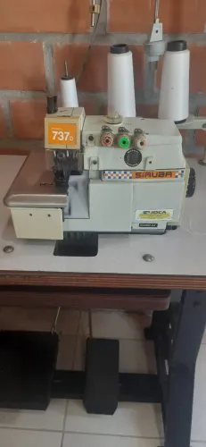 Máquina de costura