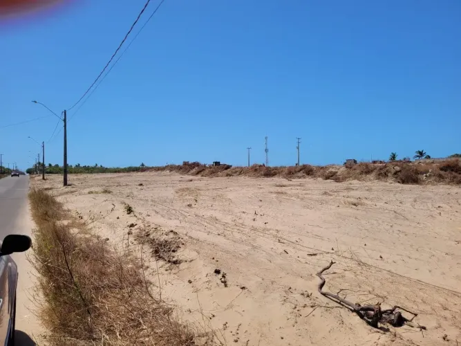 PRAIA DE PANAQUATIRA: LOTE PARCELADO vista parcial mar Ilha São Luís.