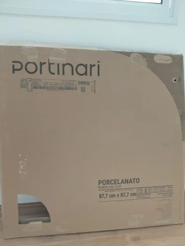 Porcelanato Portinari 87,7 X 87,7 - 1 cx fechada mais uma peça. COR YORKWH polido.
